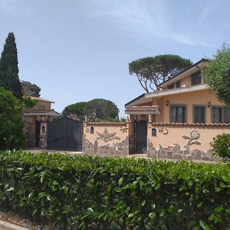 Villa Vittorio Infernetto Bagian luar foto